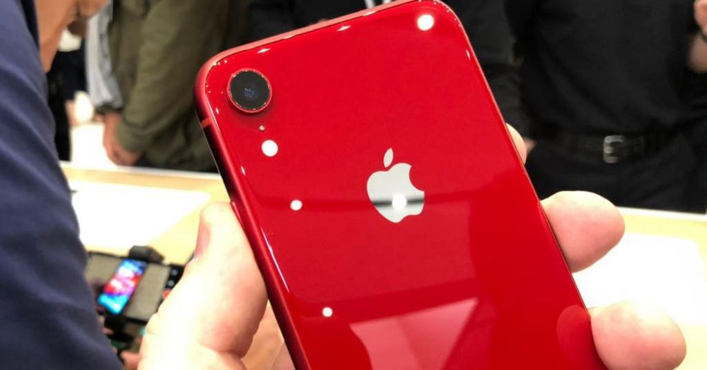 Красный iPhone Xr