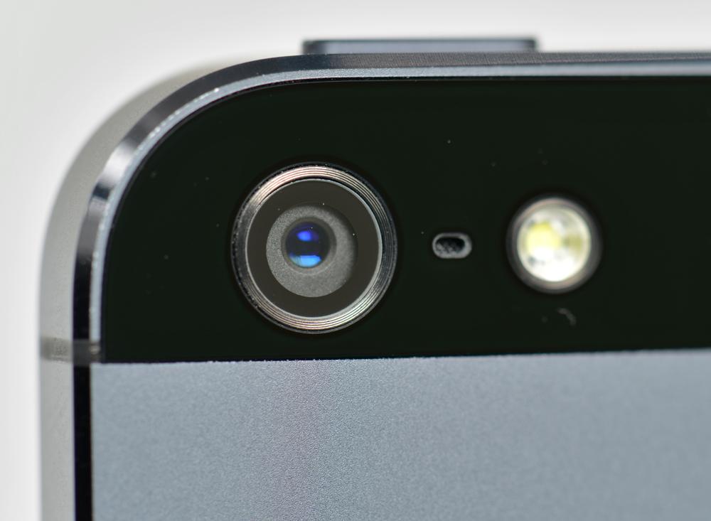 Камера и вспышка iPhone 5